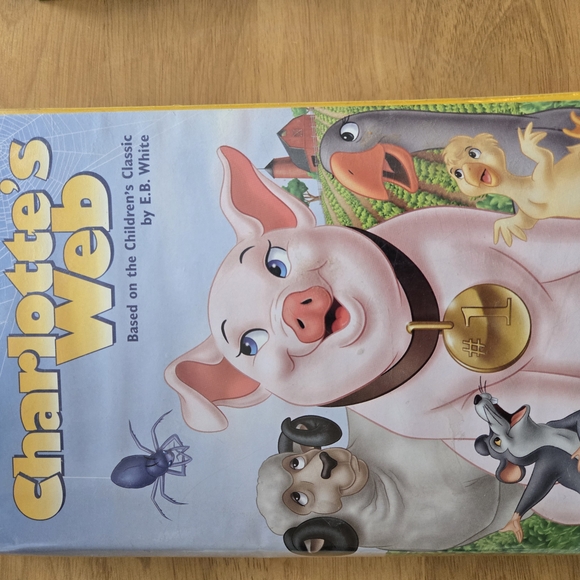 Toy Story 2 — White and Yellow Kids DVD - Picture 2 of 3